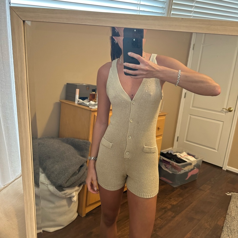 Knit Zara romper - Picture 2 of 2
